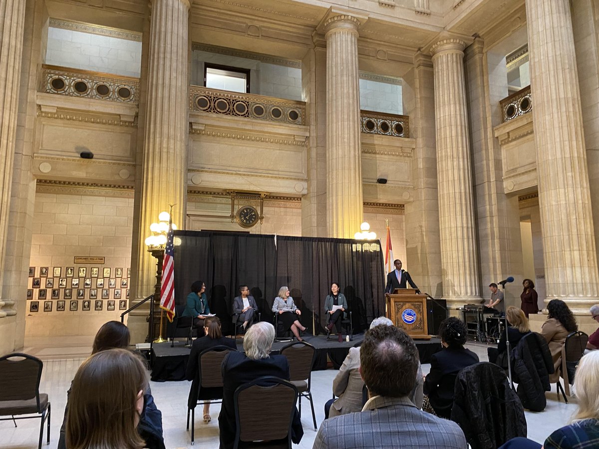 BACollinger's tweet photo. The @CityofCleveland's leadership celebrated #InternationalWomensDay by elevating ways to design policy around lived experiences of women. 

Few of the ideas: housing code enforcement = wealth creation tool, update zoning for home-based biz, rethink transit's focus on commuting. https://t.co/b7nWqJpEMI