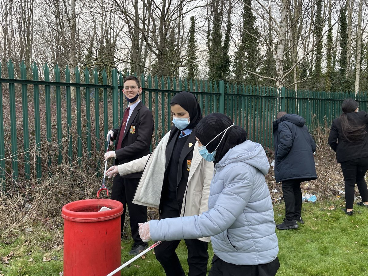 TdhMrs's tweet photo. After discussing global issues and global goals: TIME FOR ACTION 💪🏾
⁦@LliswerryHigh⁩ #truecommunityspirit https://t.co/44QWu16DkR