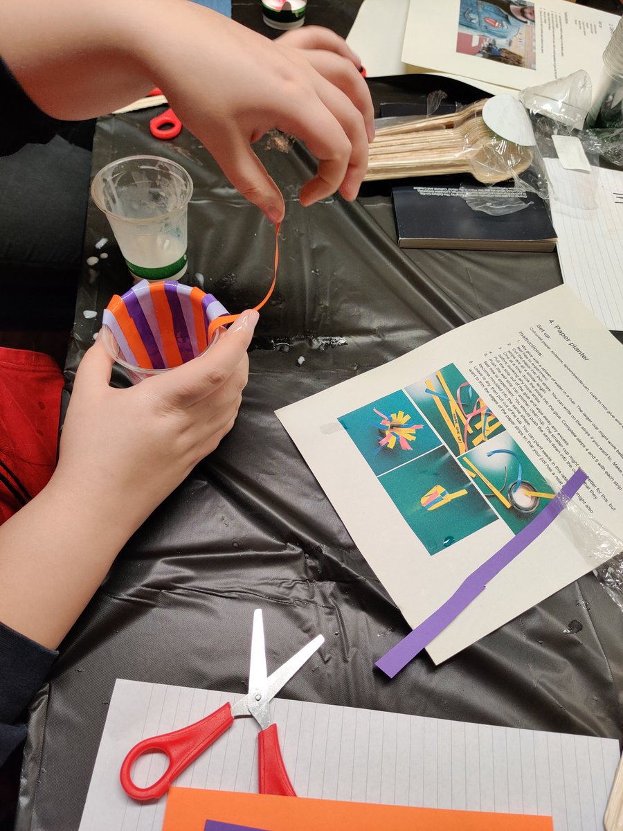 GraftLancs's tweet image. Had a brilliant session with @PropUpProject1 youth group in Carnforth this evening testing out @ourchangebox crafts for a new Change in a Box kit coming soon! 🎨🌱