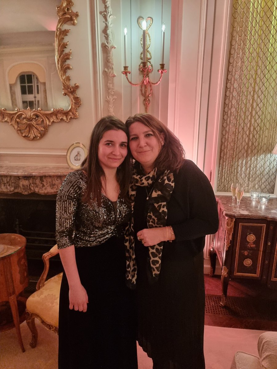 So wonderful to be honoured on #internationalwomensday by the #academy for my work on @forsama which never would have happened without the support and kindness of @nevmab who helped me all the way from Aleppo to the Oscars.