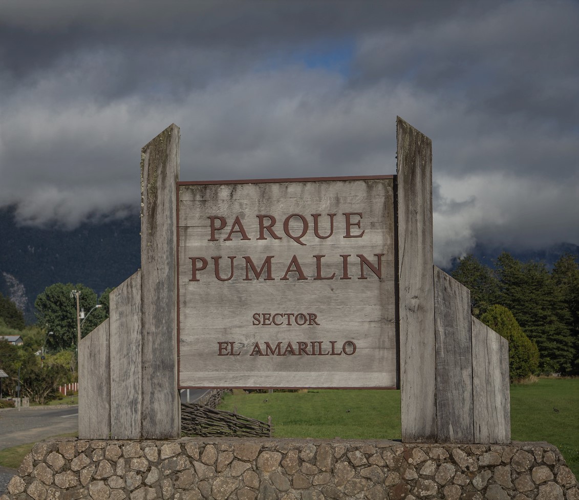 Rachas de viento se registran en el sector El Amarillo, Parque Nacional Pumalín Douglas Tompkins esta tarde de martes 08 de marzo: por su seguridad, este acceso se mantendrá cerrado.