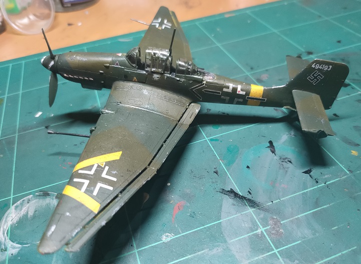 WartsNAllModels's tweet photo. It's busy on https://t.co/FDQNLwz3tQ
in 30 minutes (7am Aust CDT, 3.30pm EST, PET) we're #unmasking the #Typhoon, putting #lastbits on the #Hampden, and doing #finaltouches on the #Stuka. Come and chat! #scalemodels #ww2 #aircraft #airfixmodels #academymodels #art #hobby https://t.co/TGqYNUZ4Aa