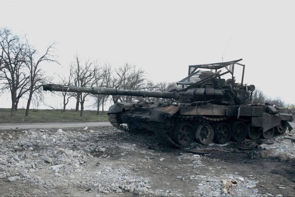 Донбасс 6 сентября. Танк т-72 ВСУ. Подбитый т-72б3. Т-72б3 на Украине.