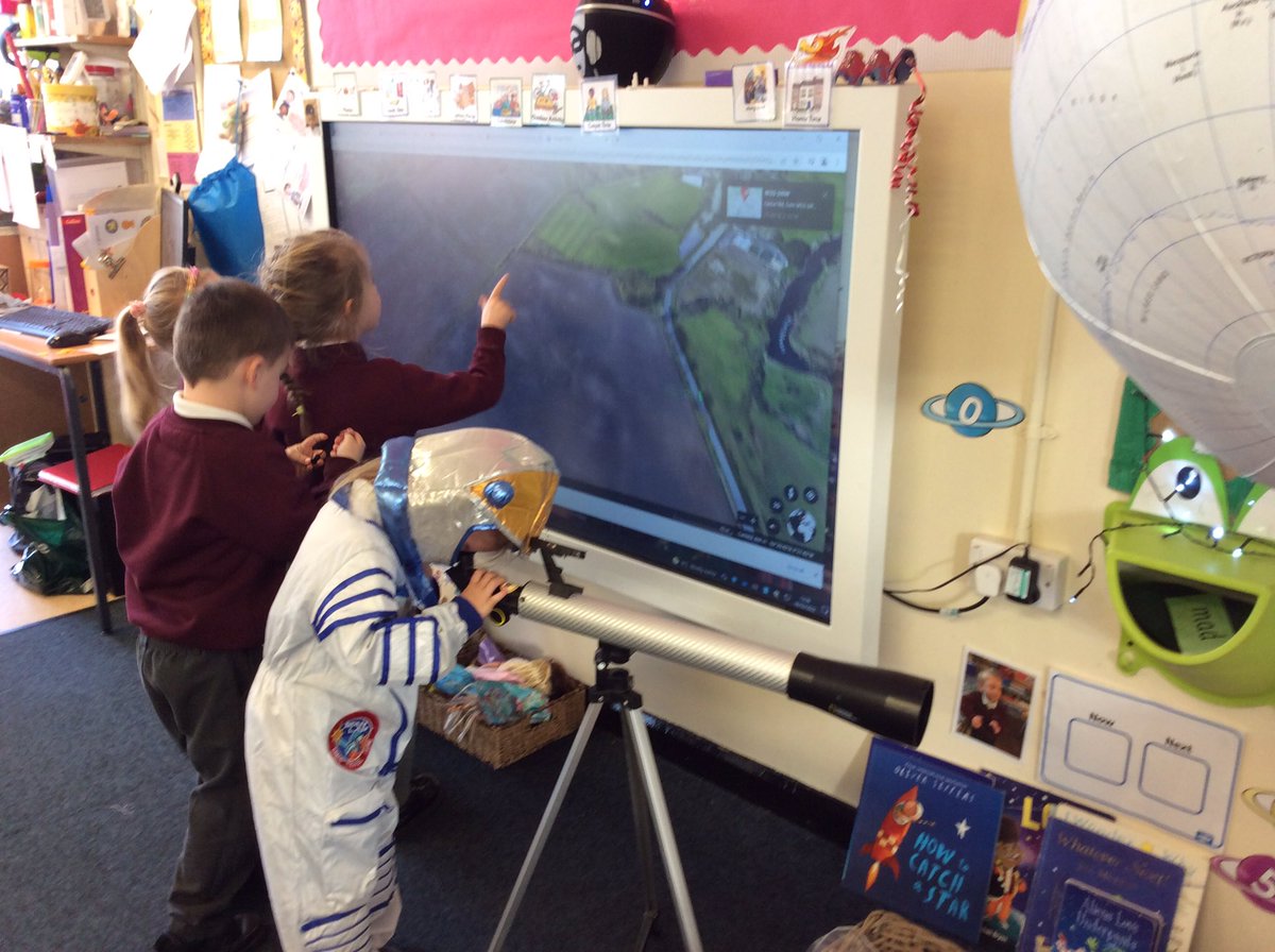 AllSaintsTraff's tweet photo. Exploring planet earth 🌍 #googleearth #explorers #roleplay #understandingtheworld 🚀 #Receptionlife 🤩👏🏼🤗 https://t.co/DnrAAwV4vQ