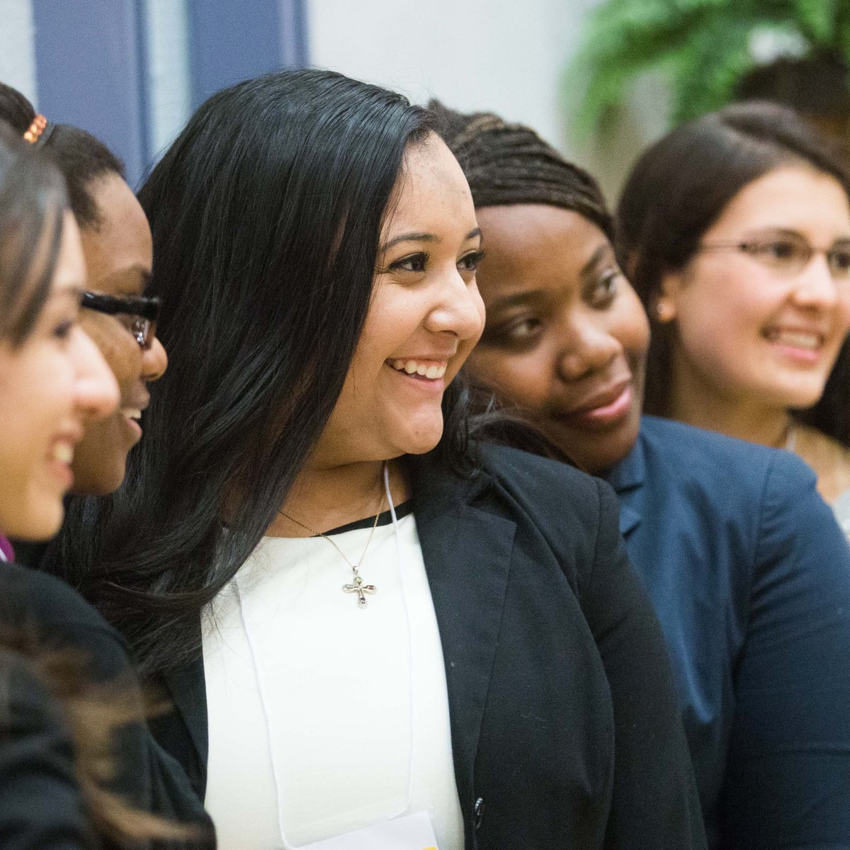SUNYGeneseo's tweet image. Happy #InternationalWomensDay! 🥳👏 From athletics to the arts to groundbreaking research, we have remarkable women faculty, staff, leadership, students, and alumni who continue to transform our college and the world around them.