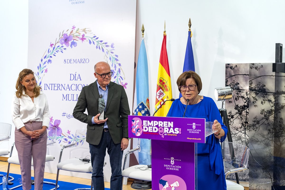 Deputación de Ourense (@deputacionou) on Twitter photo #EmprendedorasOU "<a href="/ManuelBaltar/">Manuel Baltar</a> participa na homenaxe a Maricarmen Canal: “Está á altura das mulleres máis grandes da historia de Ourense”
depourense.gal/index.php/actu… #EmprendedorasOU "<a href="/ManuelBaltar/">Manuel Baltar</a> participa na homenaxe a Maricarmen Canal: “Está á altura das mulleres máis grandes da historia de Ourense”
depourense.gal/index.php/actu…