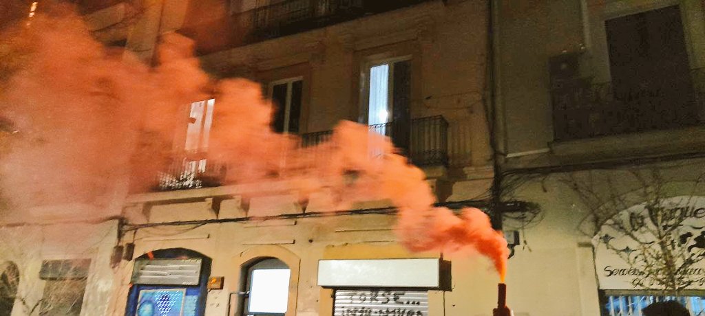 sindicatdebarri's tweet photo. 2/ i demà seguim i convoquem ESMORZAR. Perquè vindran els malotes a intentar fotre'ns la revolució. 

Perquè al Sindicat defensem la vida i els nostres drets cada dia. Fem que cada dia sigui 8M companyes!

📅 7.30h, dimecres 9M
📌 Concòrdia 28

Visca la lluita feminista! 😈 https://t.co/oLmZhN5Cef