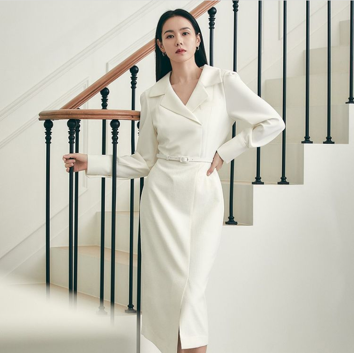 binjin24horas's tweet photo. Uma vibe meio casamento no civil, né? 😅😍 Como está a ansiedade por aí? 

#SonYeJin #HyunBin #binjincouple #BinJinGettingMarried https://t.co/Y4Ulj69BZz