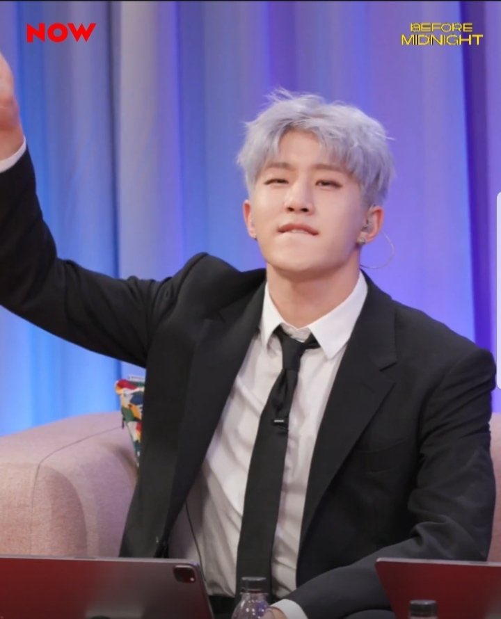 jinjinrare's tweet photo. to look so hot

#ASTRO   • #진진 • #아스트로   • #JINJIN • @offclASTRO https://t.co/eBEm97diPc