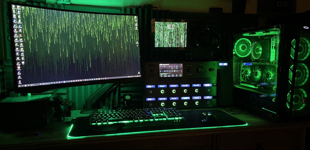 meteoriot's tweet photo. #Jaywhatdoyouthink0322 @JayzTwoCents 3 themes 1 setup 

Sapphire nitro rx5700xt 
Ryzen 5 3600
16gb ram 
Msi b450 max 
Line6 Helix guitar effects processor 
Fan, Ram &amp; GPU RGB kits.
And stuff 😁 https://t.co/yTdHuiRSBv