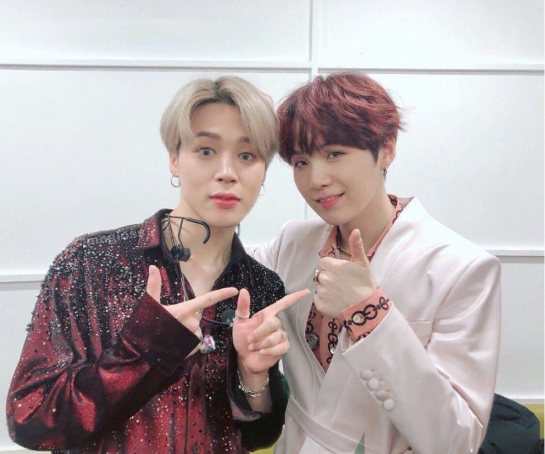 JMTZPICS's tweet image. happy birthday to our dear yoongi! you deserve all the best in the world, i love u so much❣
#ItsSUGAHyungDay 
#HappyBirthdayYoongi
#HappySUGADay
#AlwaysWithMinYoongi
#OurGeniusProducerSUGA @BTS_twt