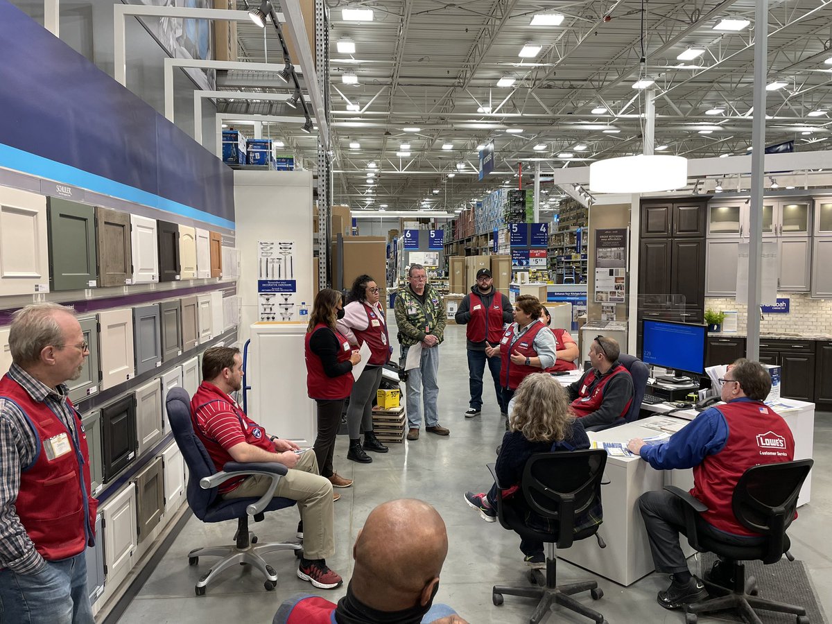 #ALLIN Sales Rally educating our team on the benefits of MVP PRO Rewards and Lead Generation!! Ready to Dominate!! @JavnikaPatel183 <a href="/JMB_Burnett/">Jeffrey “JB“ Burnett</a> <a href="/ShaneGagne76/">Shane Gagne</a> <a href="/TheProRally/">Pro Rally</a> <a href="/LowesProShannon/">Shannon Tucker</a> <a href="/EGPro4/">Eric Gardner</a> <a href="/BenitoKomadina/">Benito.Komadina@Lowes</a>