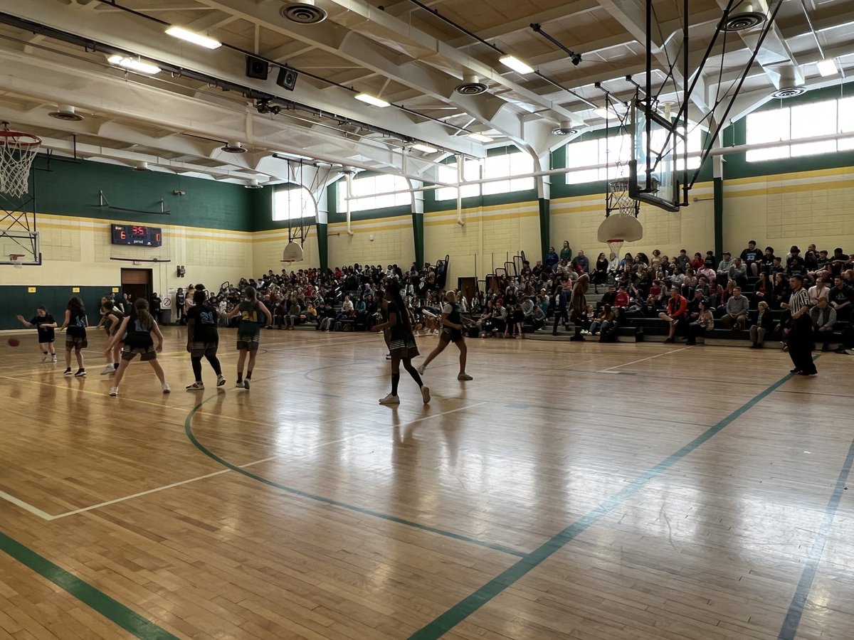 Danielle M. Kay tweet media