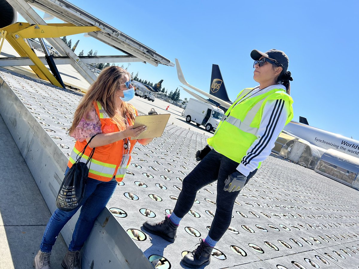 Cesar Arambula (@cesar_arambula_) on Twitter photo Safety Blitz happening during my morning ramp. Employee scored 3/3 in the safety initiative questions!! Awesome job! <a href="/jpaloupsair/">John Palo</a> <a href="/melirere/">Melinda Herrera</a> <a href="/HealthSafety247/">Jesse Marron</a> <a href="/DarylHeppner/">Daryl Heppner</a> <a href="/shelby/">cillian</a> <a href="/TimLeslieUPS/">Tim Leslie</a> Safety Blitz happening during my morning ramp. Employee scored 3/3 in the safety initiative questions!! Awesome job! <a href="/jpaloupsair/">John Palo</a> <a href="/melirere/">Melinda Herrera</a> <a href="/HealthSafety247/">Jesse Marron</a> <a href="/DarylHeppner/">Daryl Heppner</a> <a href="/shelby/">cillian</a> <a href="/TimLeslieUPS/">Tim Leslie</a>