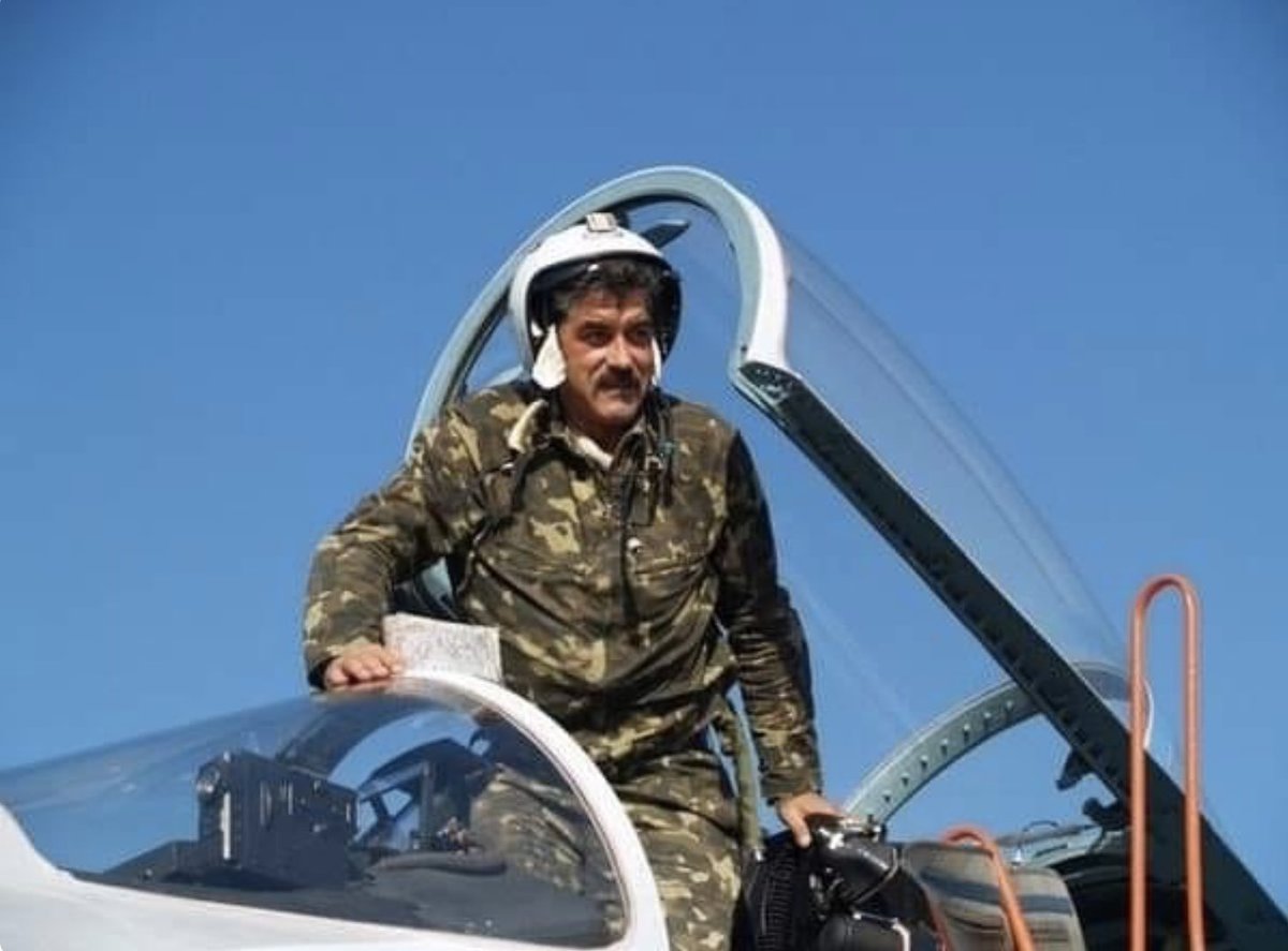 🇺🇦Major Stepan Chobanu, a Sukhoi Su-27 pilot, was killed in air combat on February 28, 2022.
During an attack near Kropyvnytsky, he diverted the enemy attention so that young pilots could escape to a backup airfield. 
He was 58.