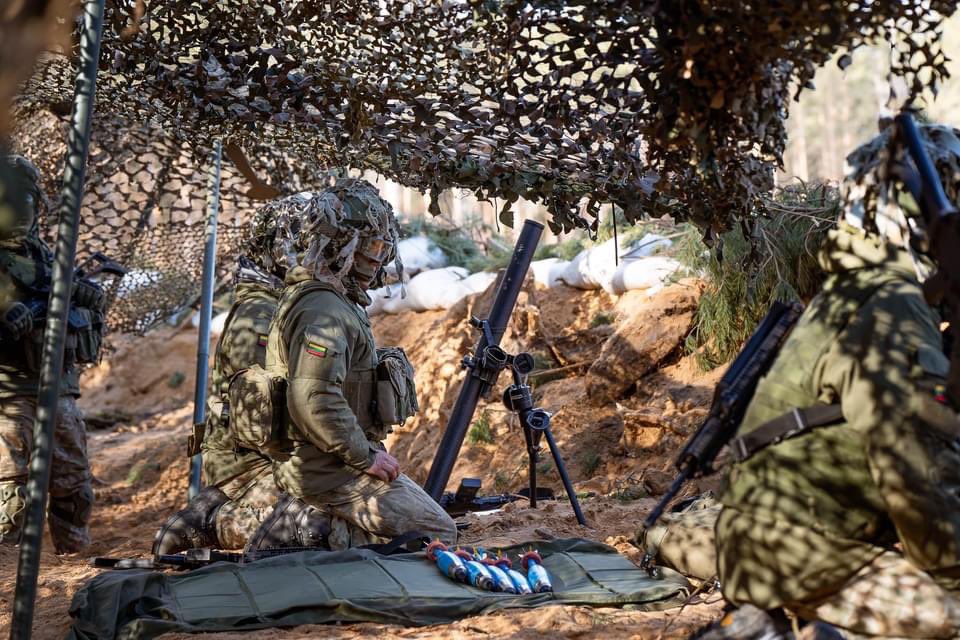 LTU_ArmedForces's tweet photo. 🇱🇹🇬🇧 troops in anti-tank system shooting exercises today.
#WellTrainedAndReady
#StrongTogether
#WeAreNATO
#Hunter
📸 gr. Michail Lysenko https://t.co/ilHk01QrjU