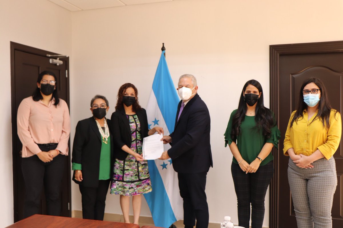 CancilleriaHN's tweet photo. Honduras inicia proceso de Adhesión al Protocolo Facultativo de la Convención para la Eliminación de todas las Formas de Discriminación contra la Mujer https://t.co/4Sg76OzZsR