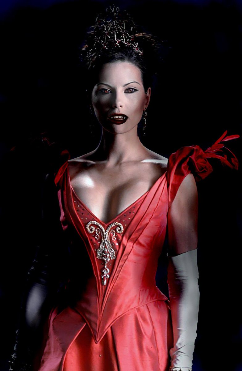 turnedvalerious's tweet image. "I was once the protector, now i am the predator."
~Anna Valerious~
●Turned Vampire by @VoivodeBalaur
●Last descendant of her family
●Technically a princess but doesn't use the title
~~~
●Dark/NSFW Themes on TL
●Friendly german Writer