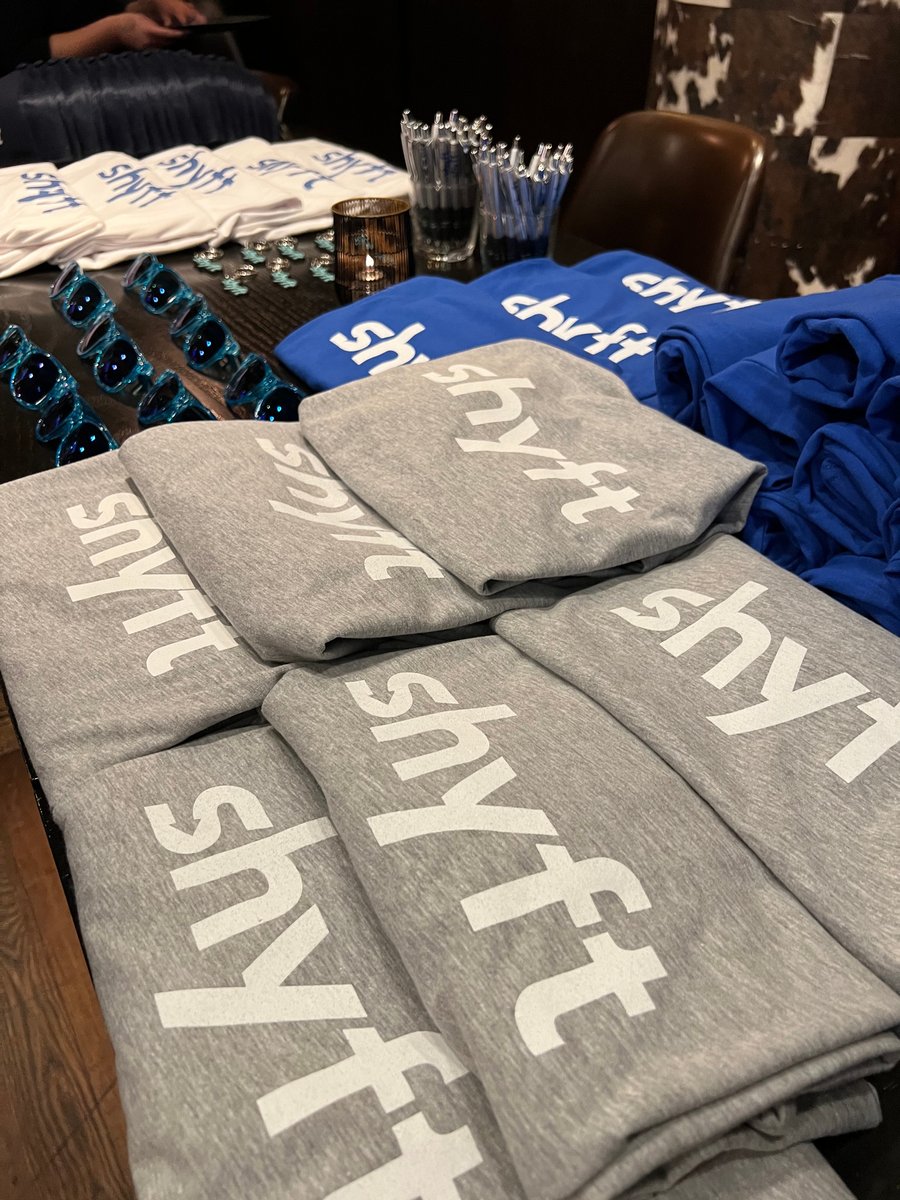 Great time at #LACMA22 🚀

It's always insightful to hear from so many other moving professionals of how they've built their businesses and to exchange ideas for growth in 2022.

An equally awesome happy hour after the convention with the Shyft team and our co-hosts🙌