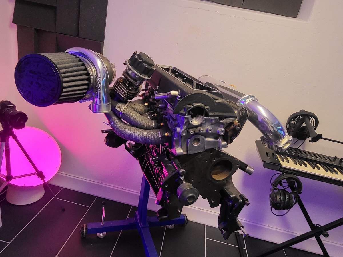 DjQuads's tweet photo. @JayzTwoCents And for the memes,
Audi RS2 engine, good for ~900hp
Just waiting for the dry sump https://t.co/b0GrvZgAHa