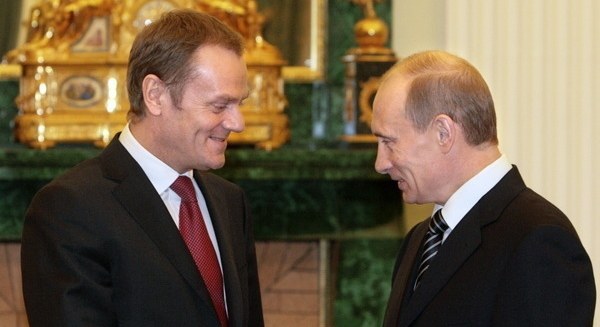 Przemek43116592's tweet photo. Coś nie chce mnie się wierzyć w derusyfikację Niemiec swojej polityki. Myślę że dalej swoje bezpieczeństwo energetyczne opierać będą na gazie 🤔 #NordStream1,#NordStream2, #CyklonB,#Iperyt https://t.co/byla6uNsF0