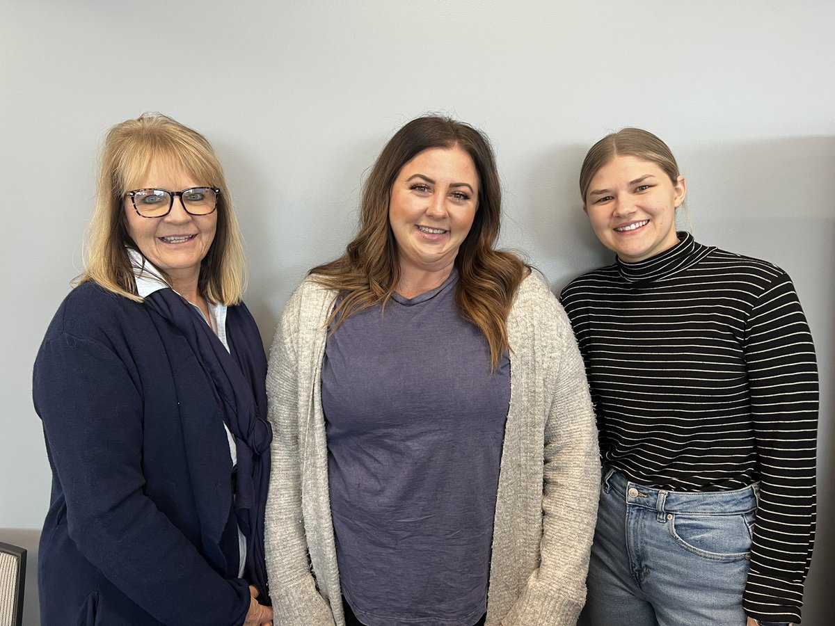 ballventures's tweet photo. Celebrating all of the professional women in our office today for International Women’s Day!
We have some pretty incredible women on our team who do some pretty incredible work 👊🏻🔥
#InternationalWomensDay
#ballventures
#createdevelopbuild
#doanything https://t.co/DFsr5UerZh