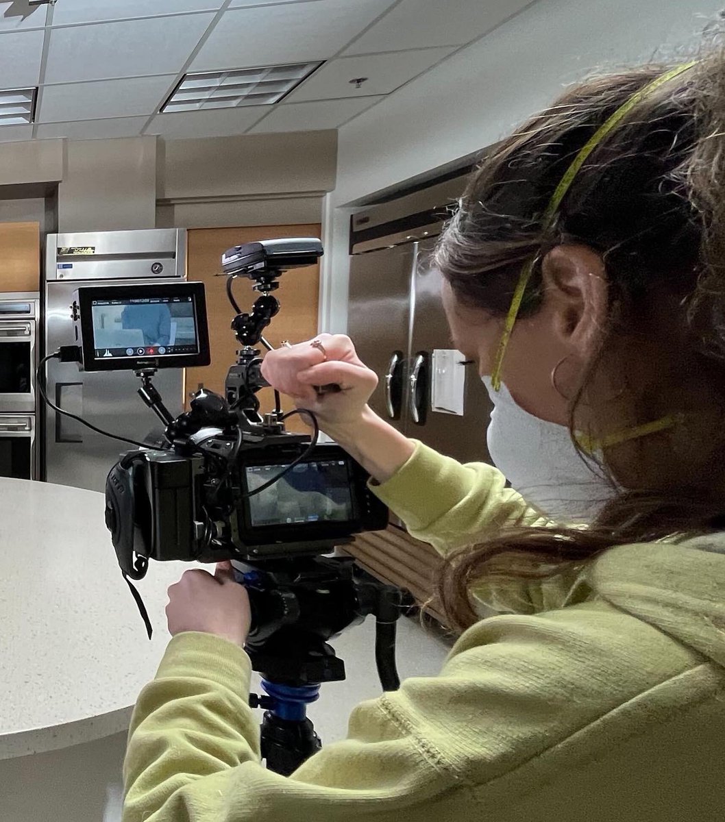 TheFilmLabTO's tweet image. Happy International Women’s Day! Today and every day, we are grateful for all of the incredible women who make this world a better place. Featured are two of the fantastic individuals from our team, Rachel* and Sara!

*photo taken prior to the pandemic, and courtesy of Vy Nguyen