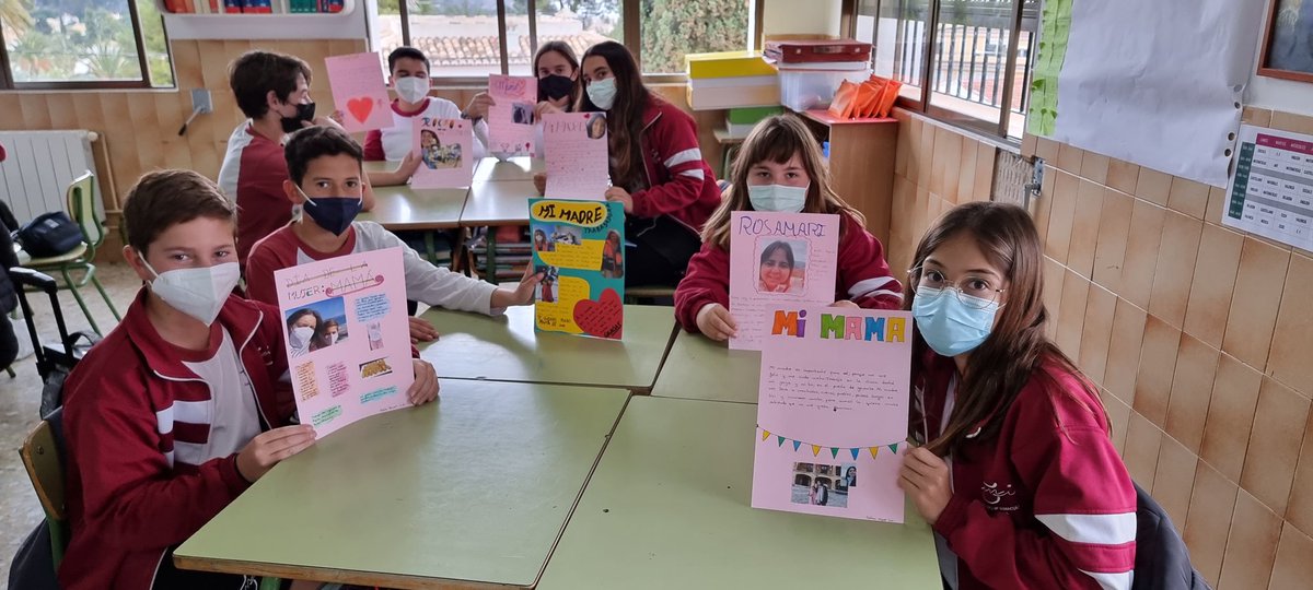 Celebrem el Dia de la Dona de la millor manera possible. Hem parlat de dones relevants, i sobretot, de les més importants per a nosaltres... les nostres mares. Feliç dia a totes!!