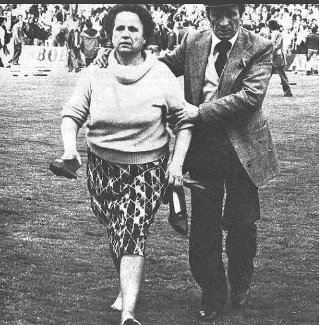 FA82Oficial's tweet photo. Mujer pasional, visceral, luchadora, leal y antimadridista. 
Feliz día a las mujeres que se dejan la vida por el Atlético de Madrid. https://t.co/v9tGt9dk7j