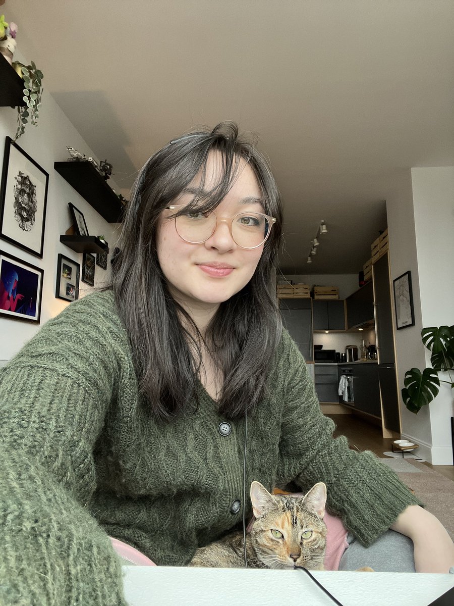 RT @mxmtoon: happy international women’s day from me and mY girlboss cat https://t.co/qsfp9z6ya4