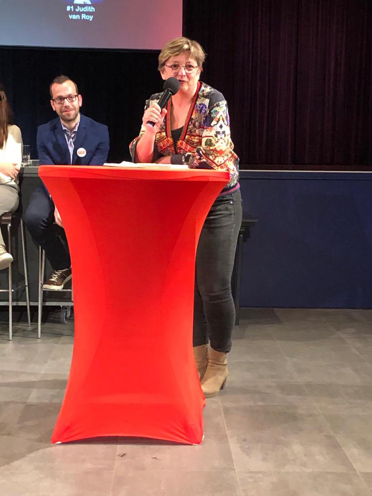 miesbeljaars's tweet photo. #WOZ waarde verhogen? Nee. Alle huishoudens, zoals agenten en leraren, zijn gemiddeld al 1 ton meer kwijt voor een eigen woning in de #gemeenteUH. Jaag mensen niet op kosten. Er wonen niet alleen rijken in de #UtrechtseHeuvelrug #UHstemt #GR2022 @judevanroy https://t.co/msQImobxvx