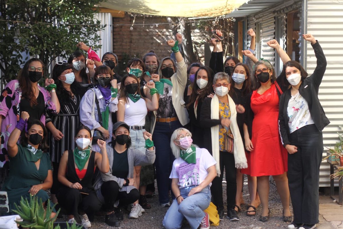 #8M Estuvimos en las calles y reunidas en los distintos territorios como trabajadoras de las artes teatrales.
“Construyamos espacios de trabajo libres de violencia patriarcal”