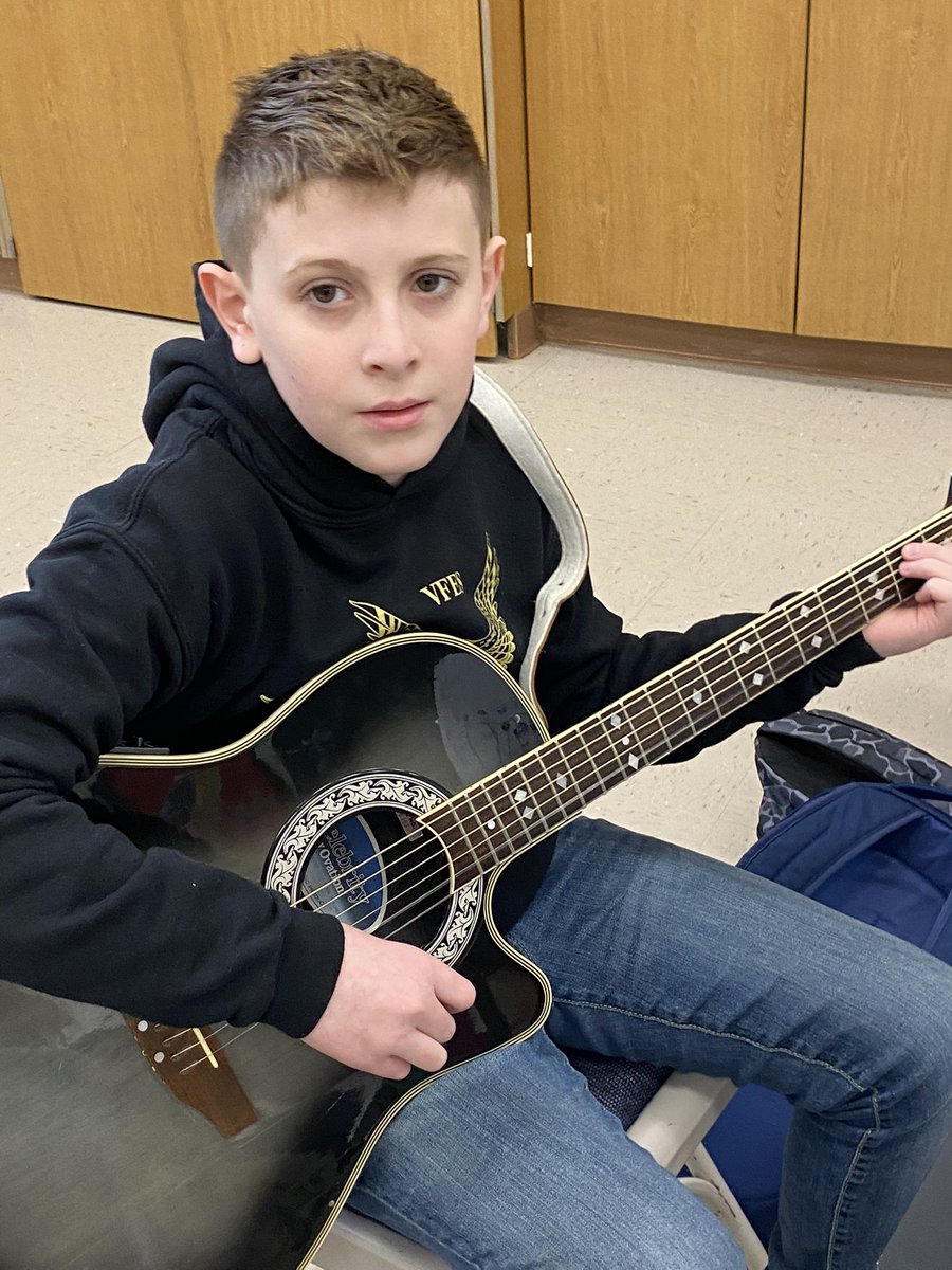 VFESchoolofRock's tweet photo. Learning all about the king of Rock and Roll and learning how to play  our first guitar chord. #arlingtonspirit #ElvisPresley #RockAndRoll https://t.co/CQt0FKGCHO
