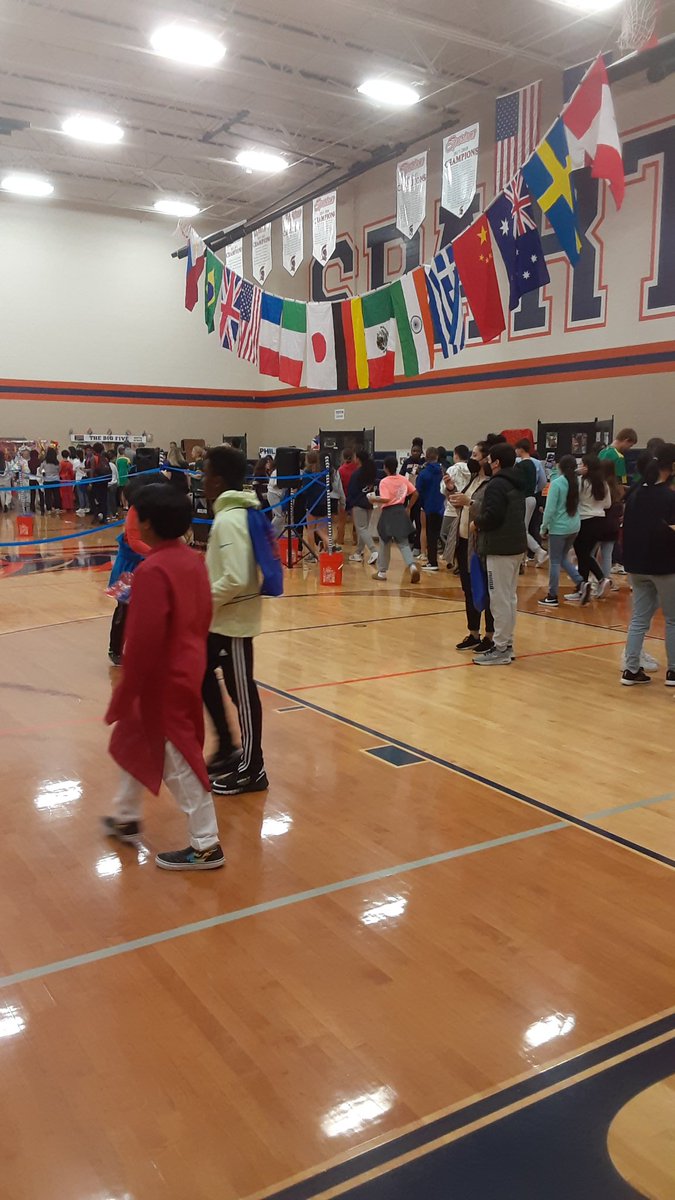 Another International Festival in the books! @spartan_speak <a href="/AllisonLTravis/">𝔸𝕝𝕝𝕚𝕤𝕠𝕟 𝕋𝕣𝕒𝕧𝕚𝕤 𝔹𝕝𝕒𝕜𝕖</a> <a href="/krsburk/">Kristi Sorg Burkhalter</a>