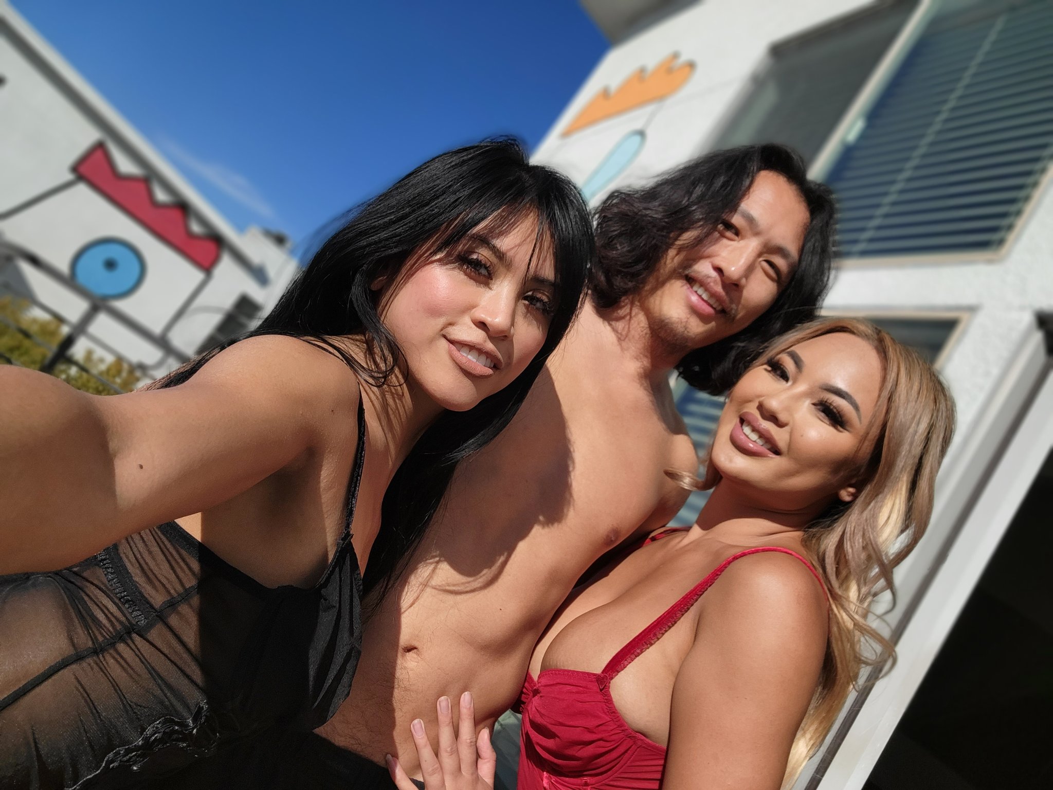 TW Pornstars - 2 pic. Ember Snow 🔥 INC ❄️. Twitter. We just had to... 😏  IYKYK. 1:53 AM - 9 Mar 2022