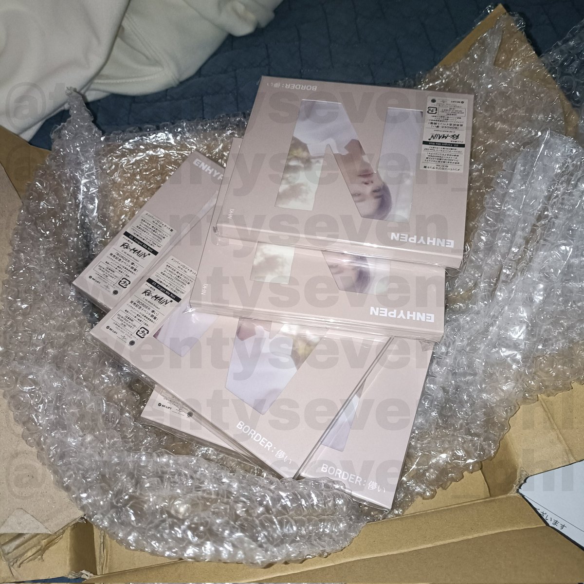 mondaycrumbs's tweet photo. #27_updates

[ batch 1 ] 
arrived last night. Grabe lugi ko dito sa international fees 🥲. Please give me time to pack. It will be no later than this week!

Patience please~ 

tnx so much 🥺 https://t.co/2u4At0sXnM