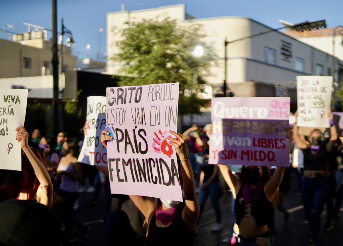 cynanlol's tweet photo. La foto del día hoy son varias y diferentes, como nosotras las mujeres #8M #8MAgs #8MMéxico https://t.co/SvjjxRwSPF