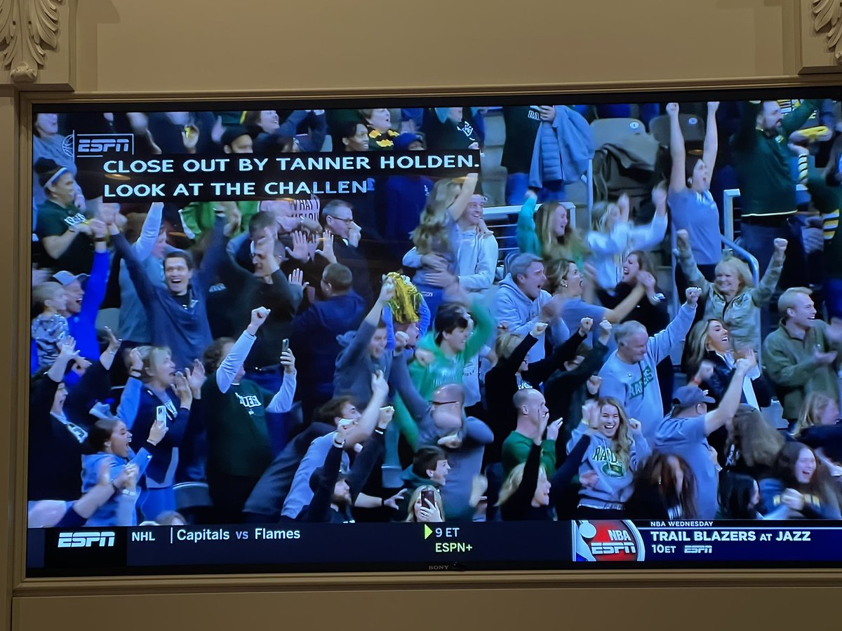 DickieV's tweet photo. Truly the definition of MARCH MADNESS was just displayed btw @wrightstate  vs @NKUNorseMBB for the @HorizonConf Championship . https://t.co/ANXNMO51Nk