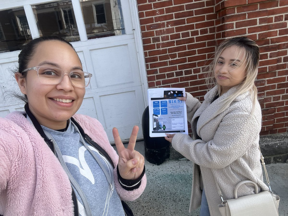 Firstnet flyer drop offs = Firstnet Wins! 3 FN outta Scarsdale + Firstnet appointments for the week! <a href="/Msteveee/">Msteve. P</a> <a href="/0kaylarodriguez/">Kayla Rodriguez</a> @DreaSudberry <a href="/marcellobenny/">Benjamin Marcello</a> <a href="/judy_cavalieri/">Judy Cavalieri</a>
