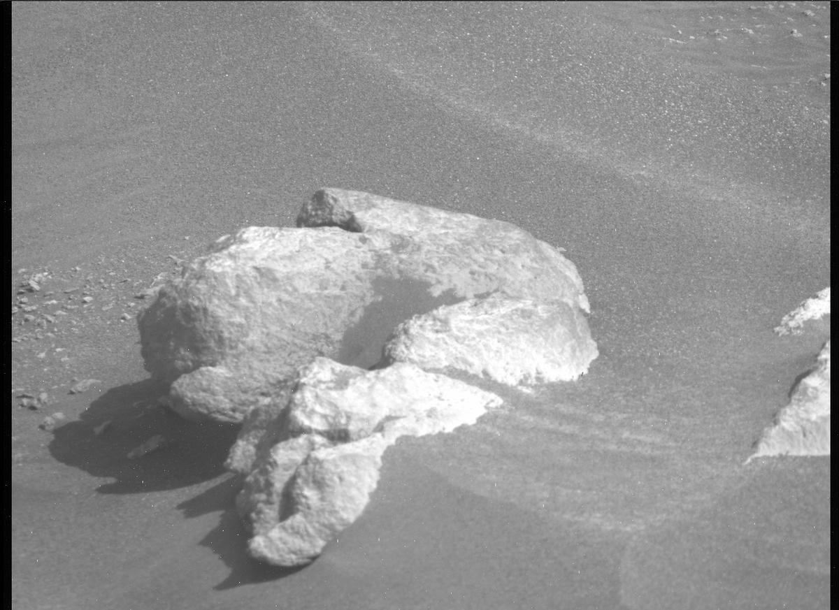 MarsMissionImgs's tweet photo. #PerseveranceRover image taken on #Sol357 at 1:21:11.561 PM with #MastcamZ #Mars #NASA #Space https://t.co/6YSkzpRnRU