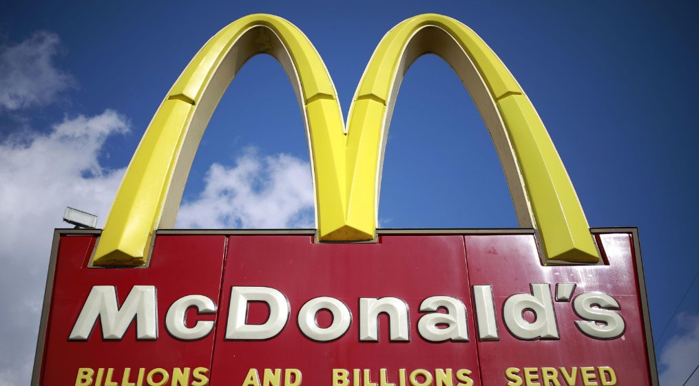 Why are top brands pulling out of Russia since its invasion of Ukraine? aje.io/febjvj