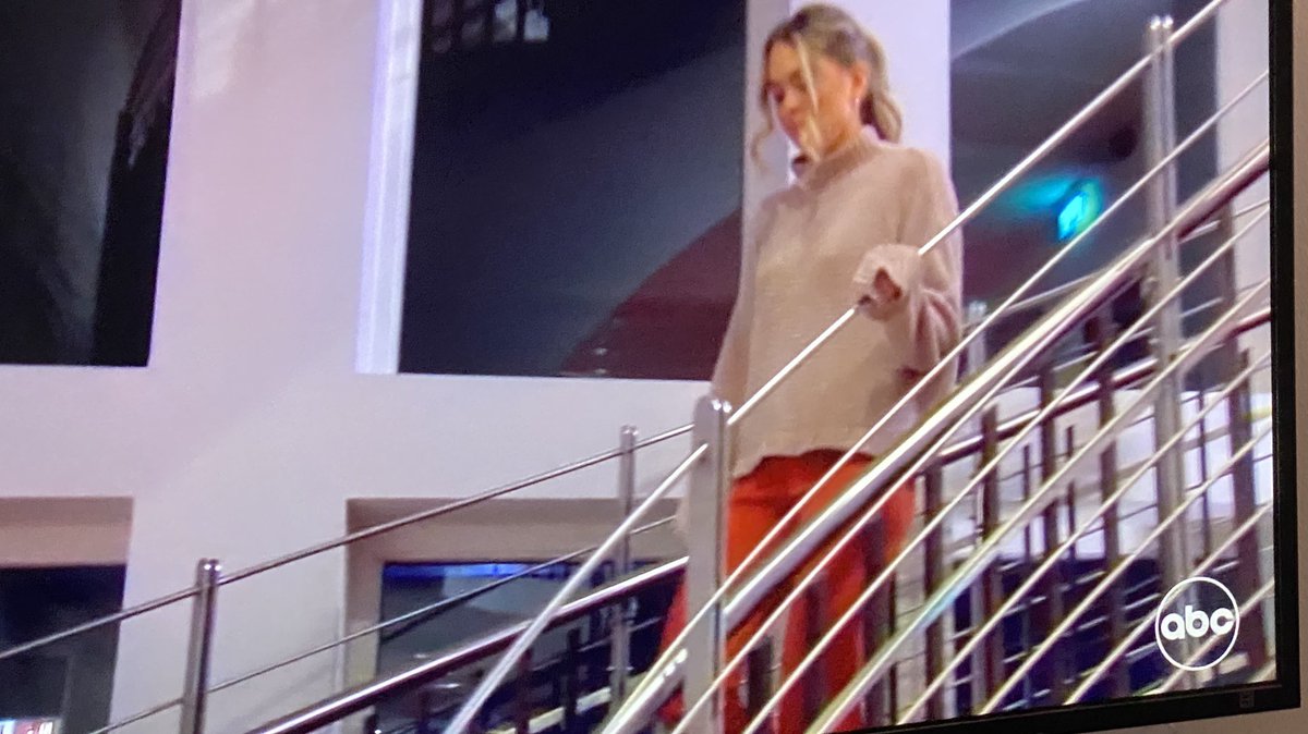 steal_ya_4_asec's tweet photo. Susie: “I’m just spiraling emotionally” 

Producers: “Quick, make her walk down the spiral staircase for symbolism!!” 

#TheBachelor #Bachelor https://t.co/ko8insJDGi