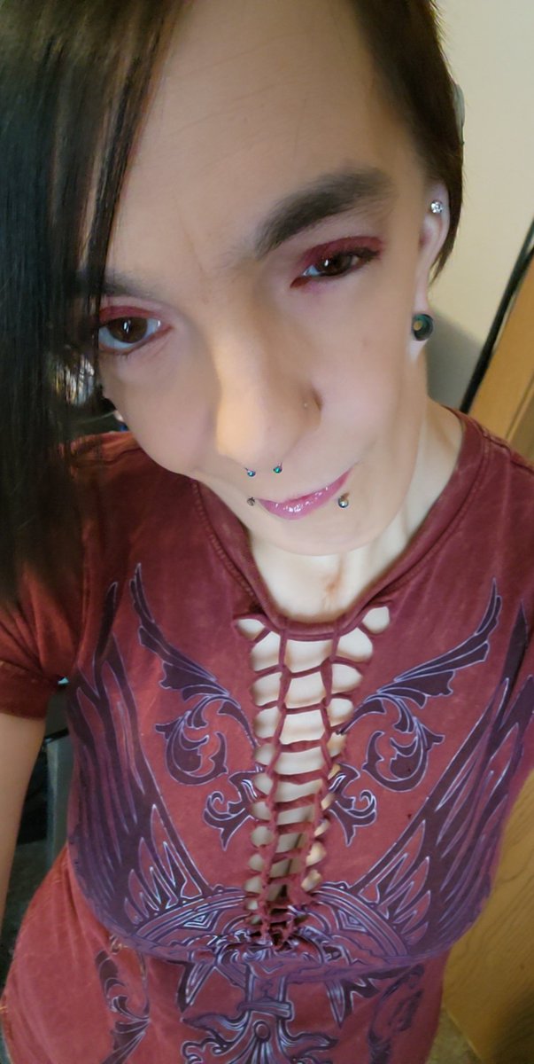 daniraeguild's tweet photo. So happy to have contacts back. I'm feeling myself today 🥰😘 https://t.co/PSXZbtGTBk