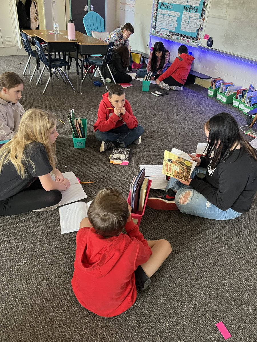 RedmonRoos's tweet photo. We started my favorite reading unit on historical fiction book clubs with group readings of historical fiction picture books. Can’t wait to see how these kids grow as readers and historians! #crockettroos #roosread #whywisd https://t.co/mnOfKzfEqG