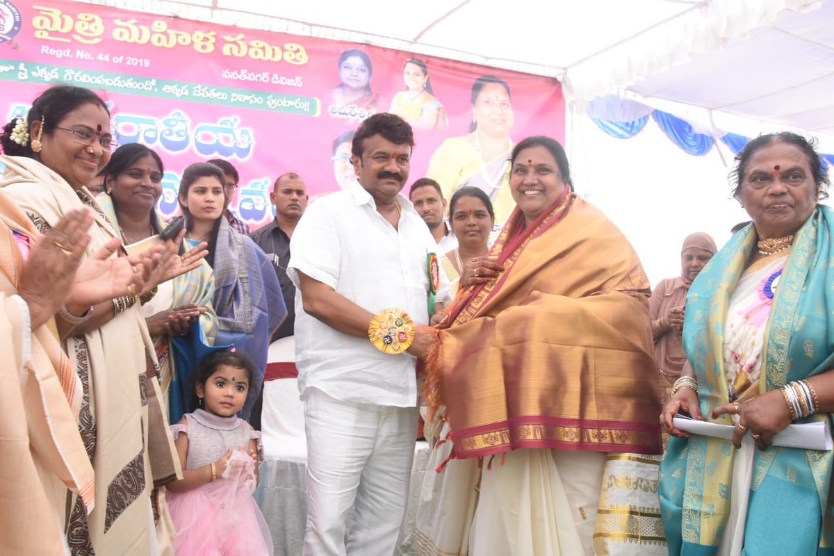 KolanuLaxmi's tweet photo. International women’s day celebrations at sanathnagar division @KTRTRS @YadavTalasani https://t.co/sbEHArCqnu