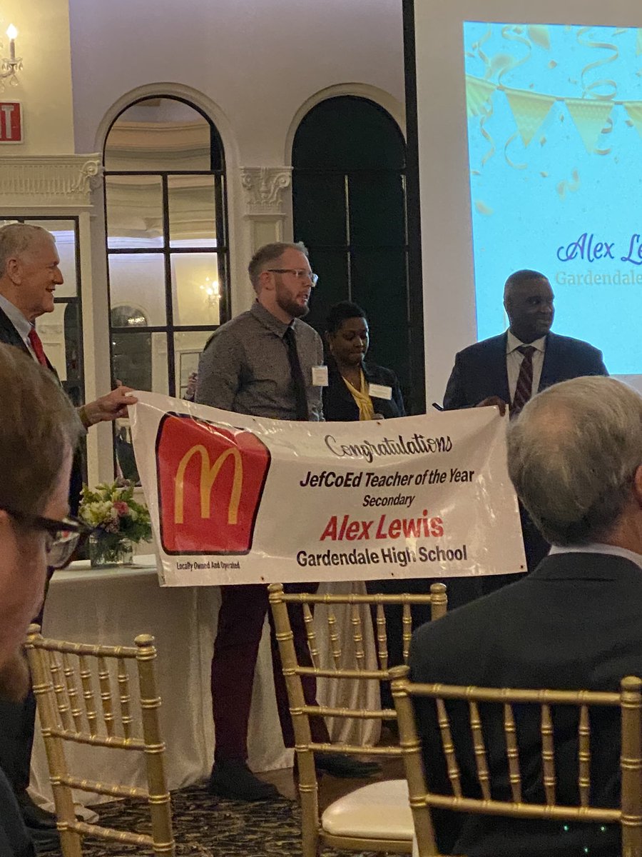 LeslieCRichard2's tweet photo. Jefferson County Teacher of the Year 2021-2022
Congratulations to Andrea Riley and Alex Lewis #ExemplaryEducators @JEFCOED @Jefcoed6_12 https://t.co/NYVOWYnaTs