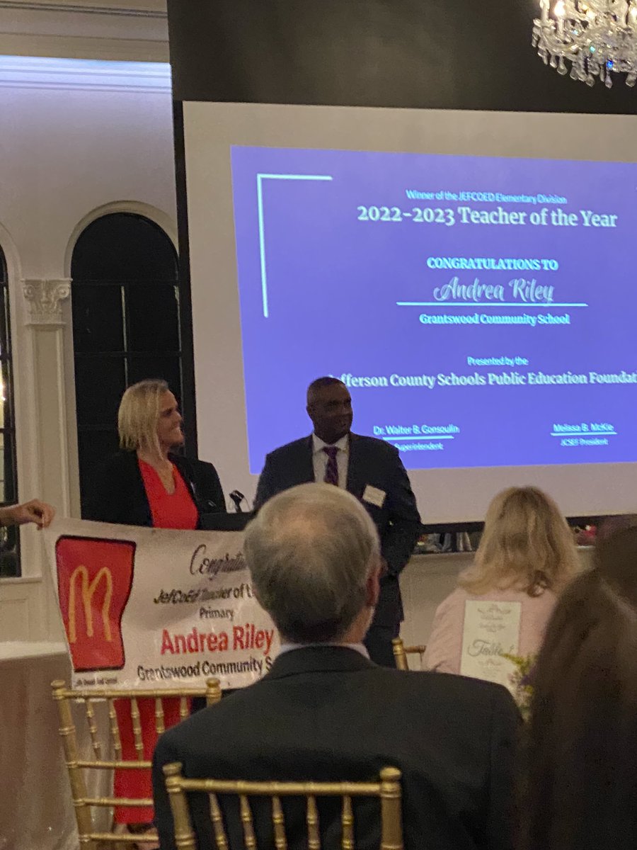 LeslieCRichard2's tweet photo. Jefferson County Teacher of the Year 2021-2022
Congratulations to Andrea Riley and Alex Lewis #ExemplaryEducators @JEFCOED @Jefcoed6_12 https://t.co/NYVOWYnaTs