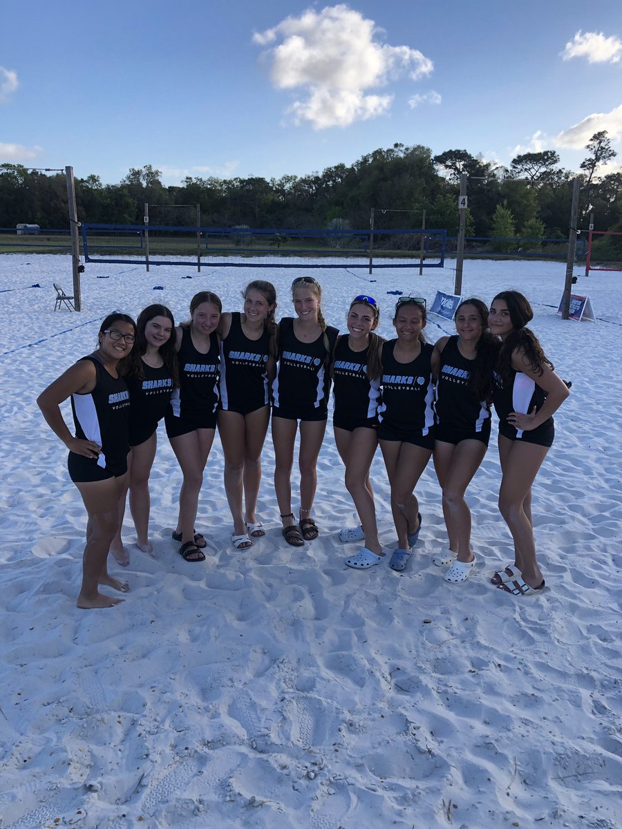 EmilyGore35's tweet image. 1st Beach Volleyball win in school history 🏐🦈🏝 3-2 vs. SHS #everyweekissharkweek