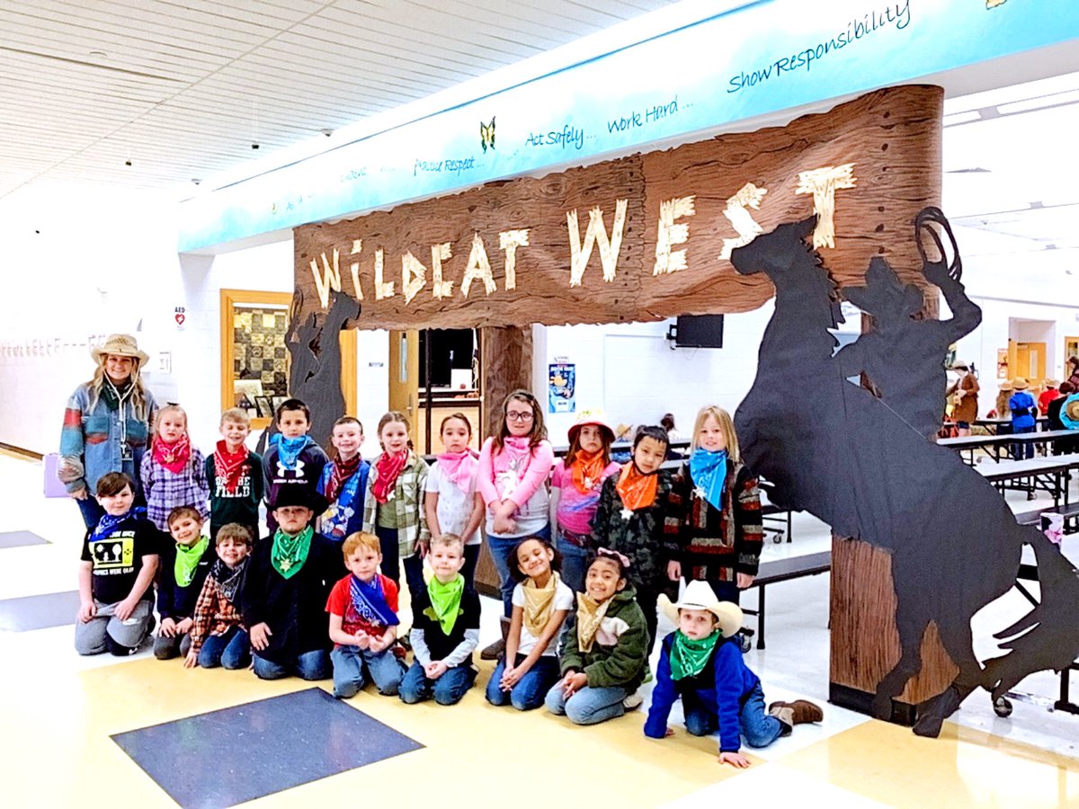 MissStrickling's tweet photo. Wildcat West!! #tweetingtuesday #gwcstrong @NSDCarver https://t.co/hLPXcd8xpz