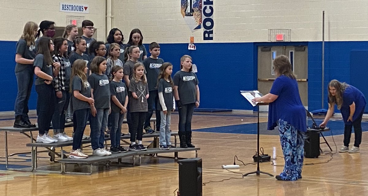 rockvalerockets's tweet photo. Our Related Arts Teachers did an amazing job hosting our Spotlight Night tonight- thank you for a wonderful fun filled evening @rockvalerockets https://t.co/M4h0i2E2vU